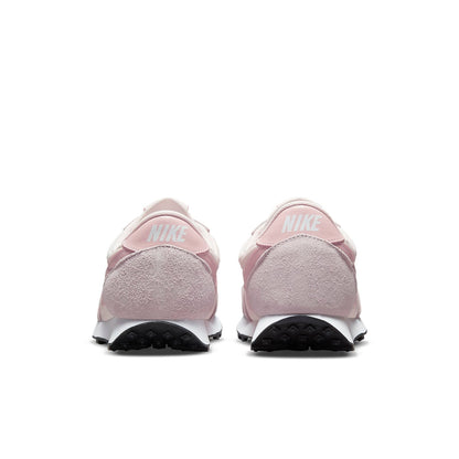 Nike(WMNS)  Daybreak 'Light Soft Pink'