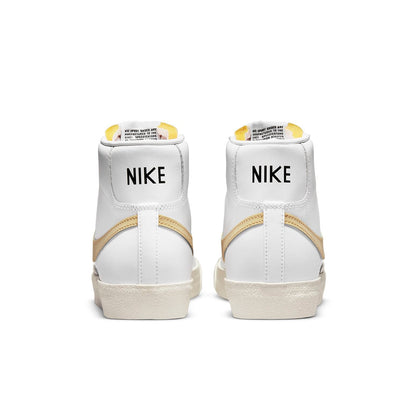Nike(WMNS)  Blazer '77 Vintage Mid 'Hyper Crimson'