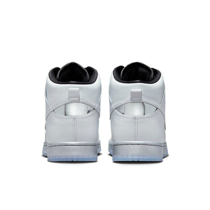 (WMNS) Nike Dunk High 'Chrome' DX5928-100