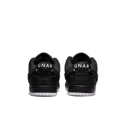 Nike x Gnarhunters SB Dunk Low 'Black' DH7756-010