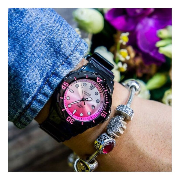 CASIOQuartz Waterproof Sports Pink Gradient Pink Analog