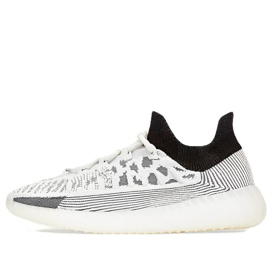 adidasYeezy Boost 350 V2 CMPCT 'Panda'
