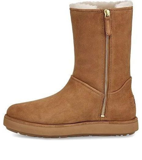 UGG(WMNS)  Classic Short Blvd Snow Boots Brown