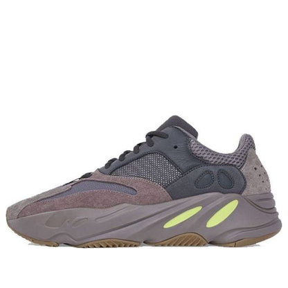 adidasYeezy Boost 700 'Mauve'