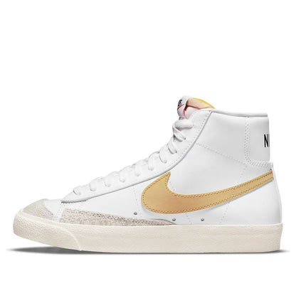 Nike(WMNS)  Blazer '77 Vintage Mid 'Hyper Crimson'