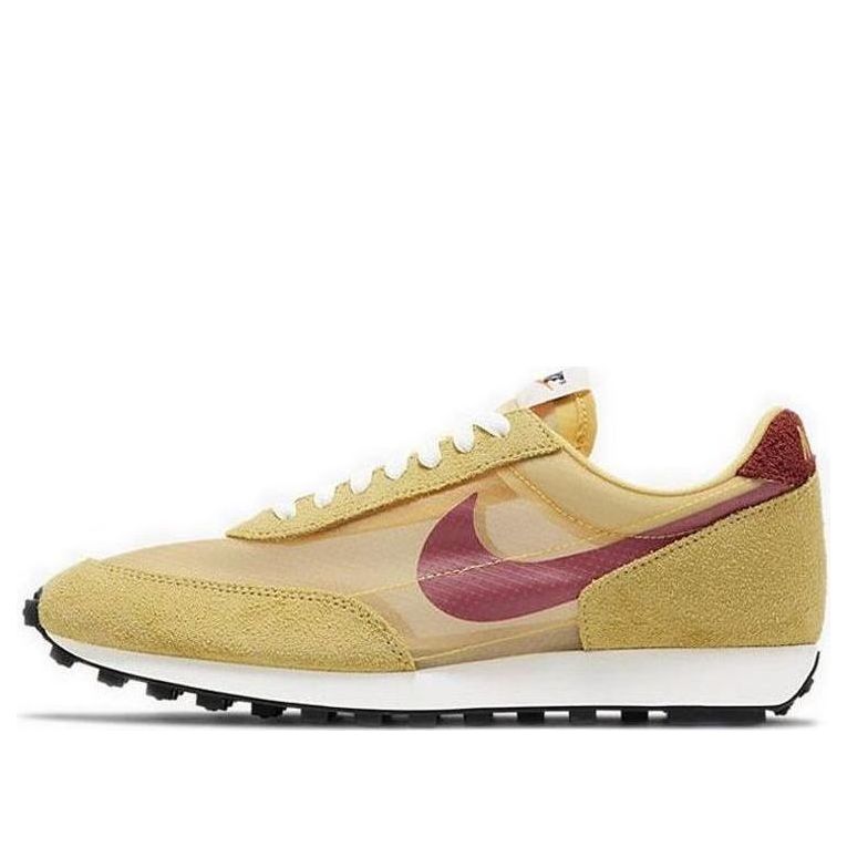 NikeDaybreak SP 'Topez Gold'