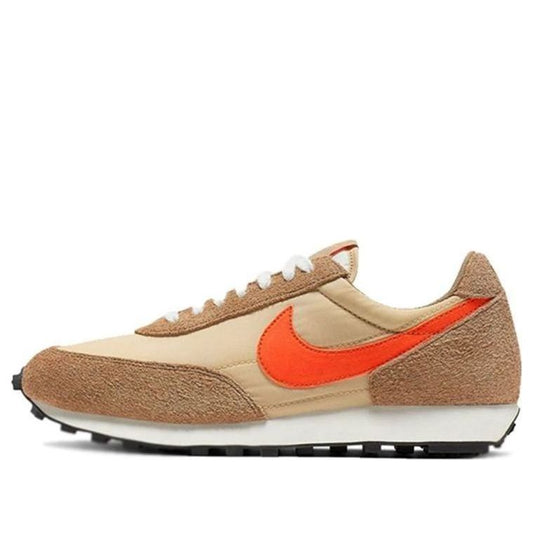 NikeDaybreak SP 'Vegas Gold'