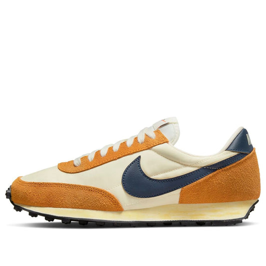Nike(WMNS)  Daybreak SE 'Coconut Milk Midnight Orange'