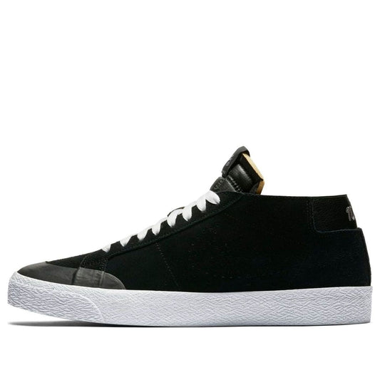 NikeZoom Blazer Chukka XT SB 'Black'