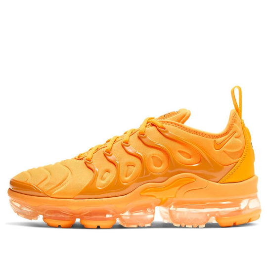 (WMNS) Nike Air VaporMax Plus 'Orange' CW7011-800