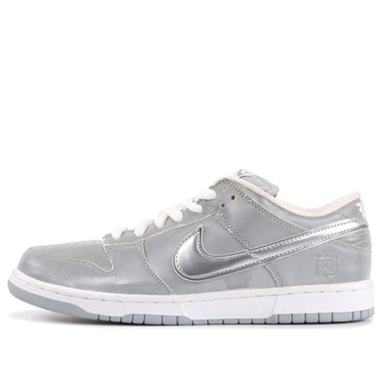 Nike SB Dunk Low Pro 'Medicom 3' 304292-008