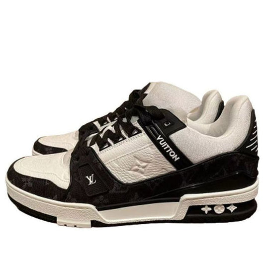 LOUIS VUITTON Paris Exclusive LV Trainers 'White Black' 1AAVUN